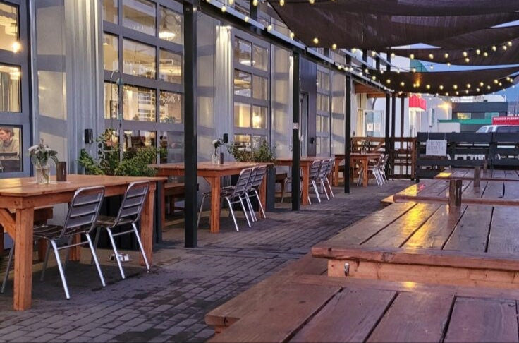 FULL VENUE – RUSTICREEL